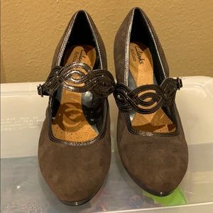 Clarks Artisan heels